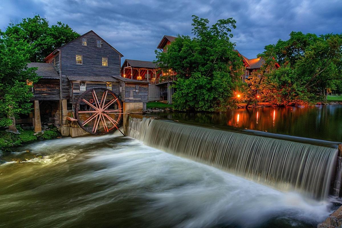 Hidden Creek, Pool Table, Hot Tub, 1089 Free Tickets Each Paid Day, Dollywood And More Gatlinburg Eksteriør billede
