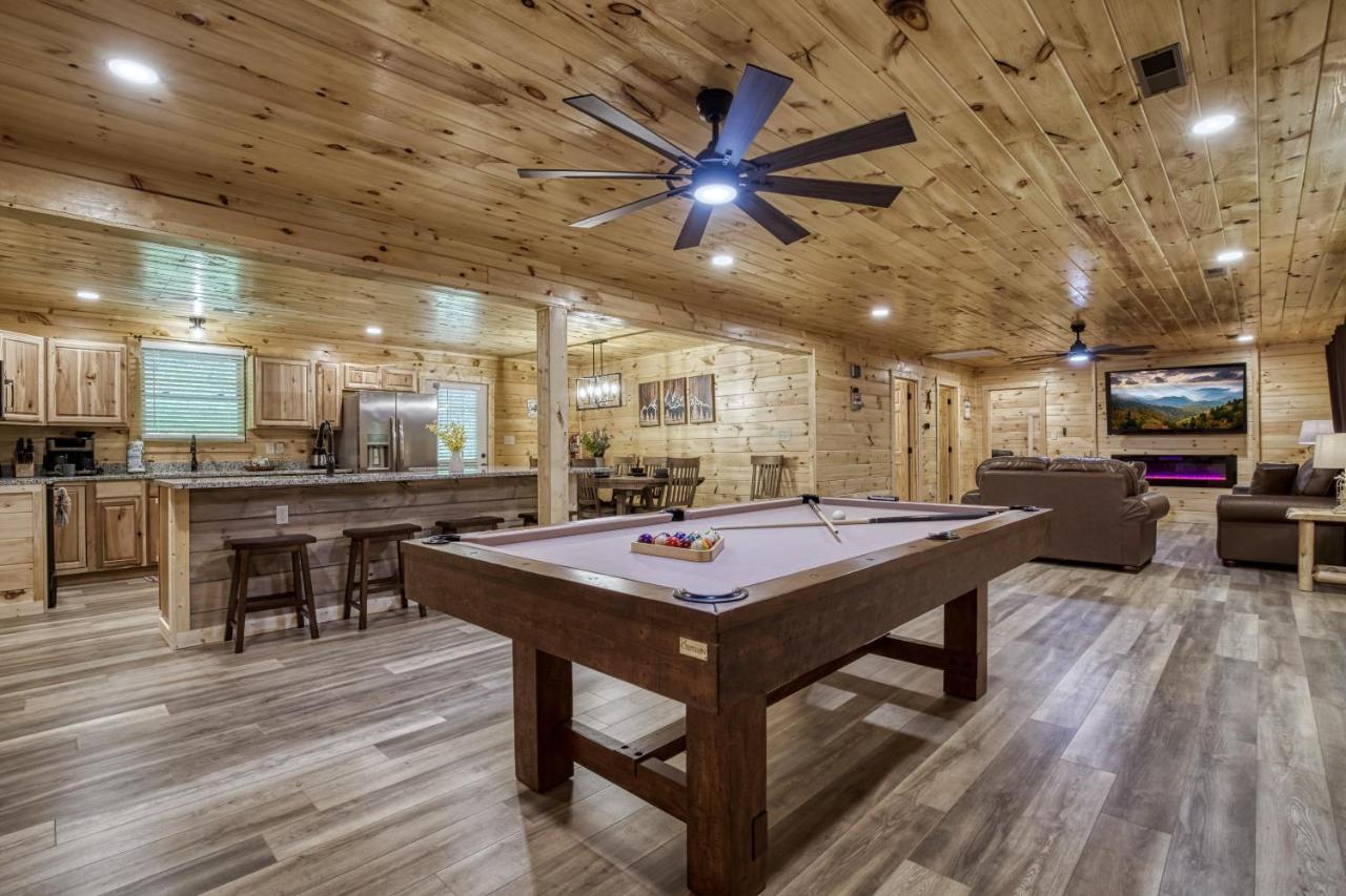 Hidden Creek, Pool Table, Hot Tub, 1089 Free Tickets Each Paid Day, Dollywood And More Gatlinburg Eksteriør billede