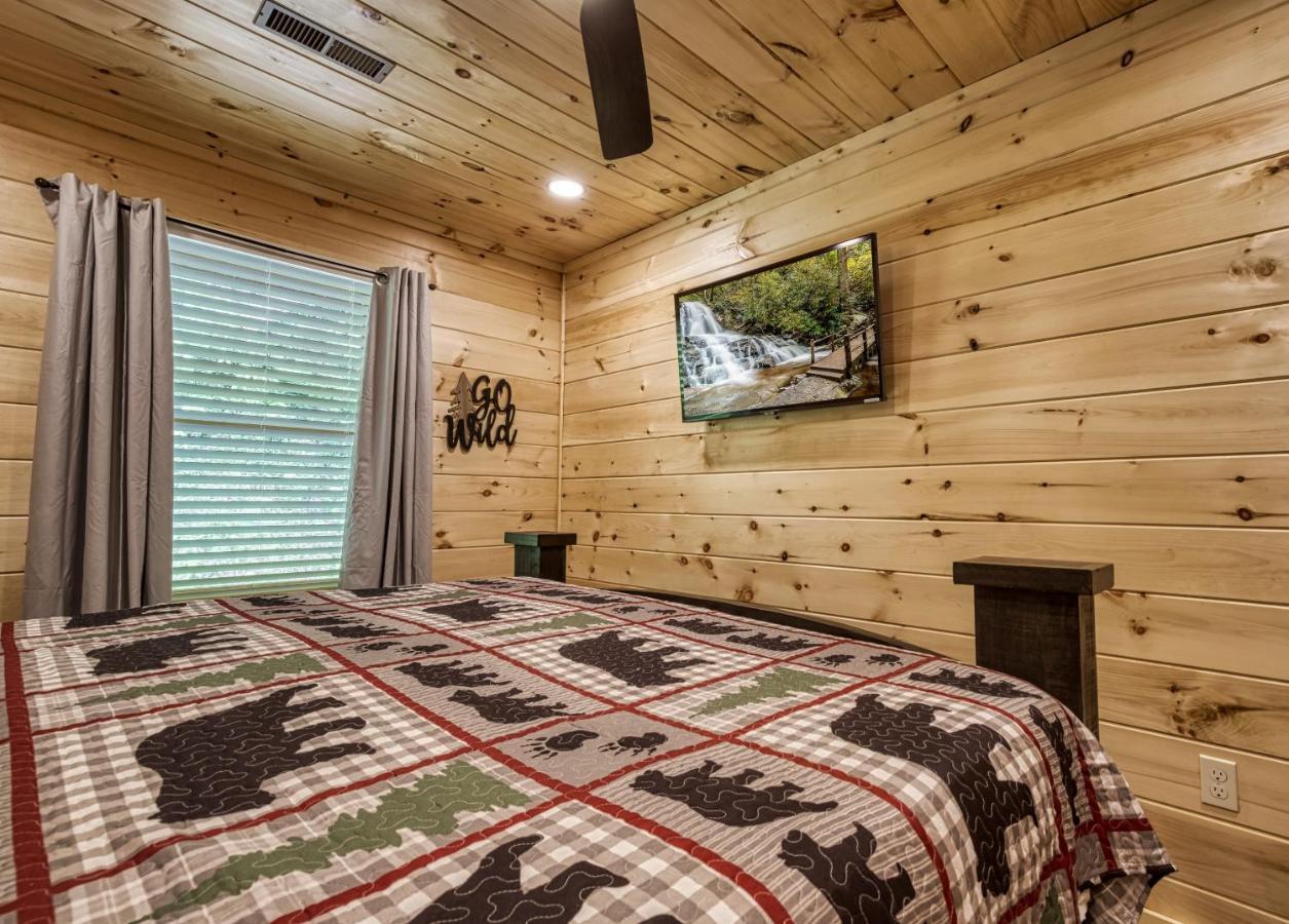 Hidden Creek, Pool Table, Hot Tub, 1089 Free Tickets Each Paid Day, Dollywood And More Gatlinburg Eksteriør billede