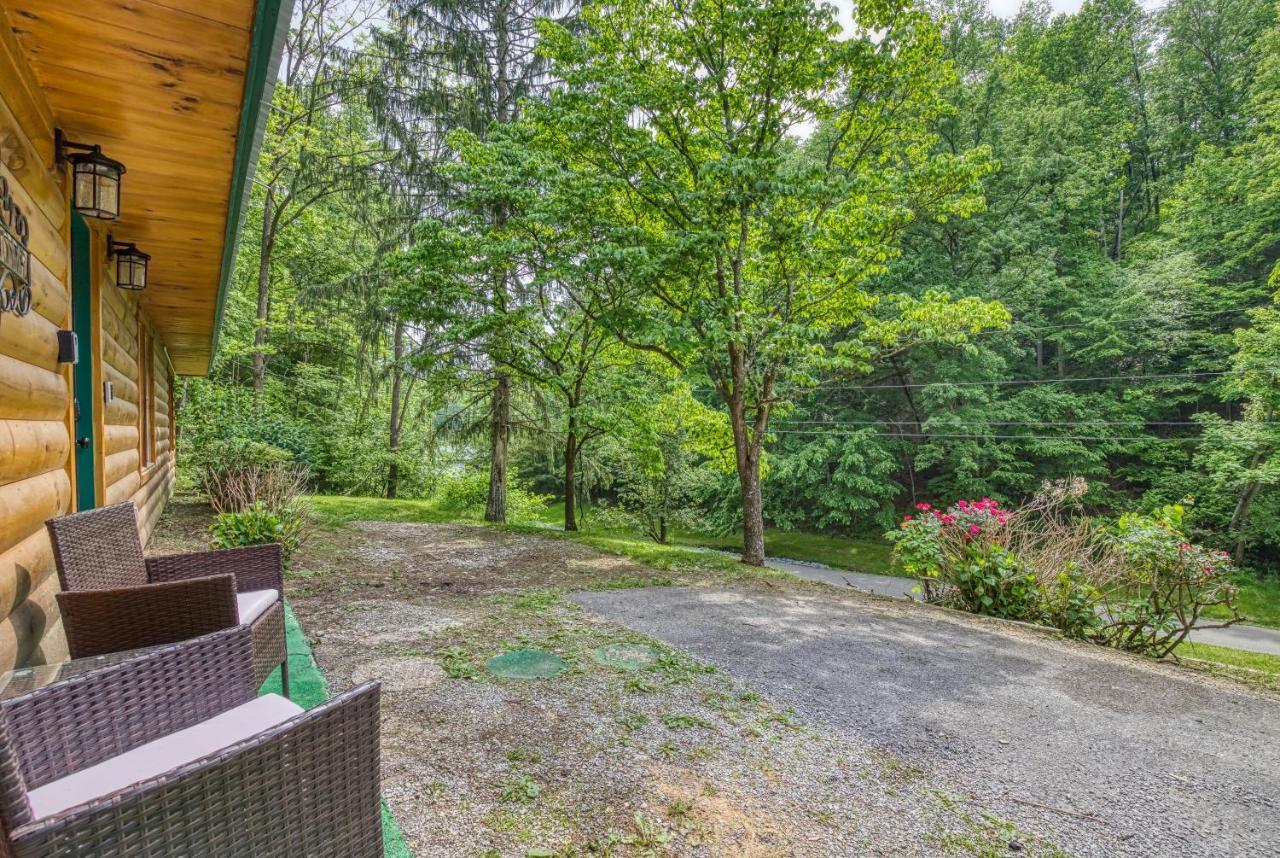 Hidden Creek, Pool Table, Hot Tub, 1089 Free Tickets Each Paid Day, Dollywood And More Gatlinburg Eksteriør billede