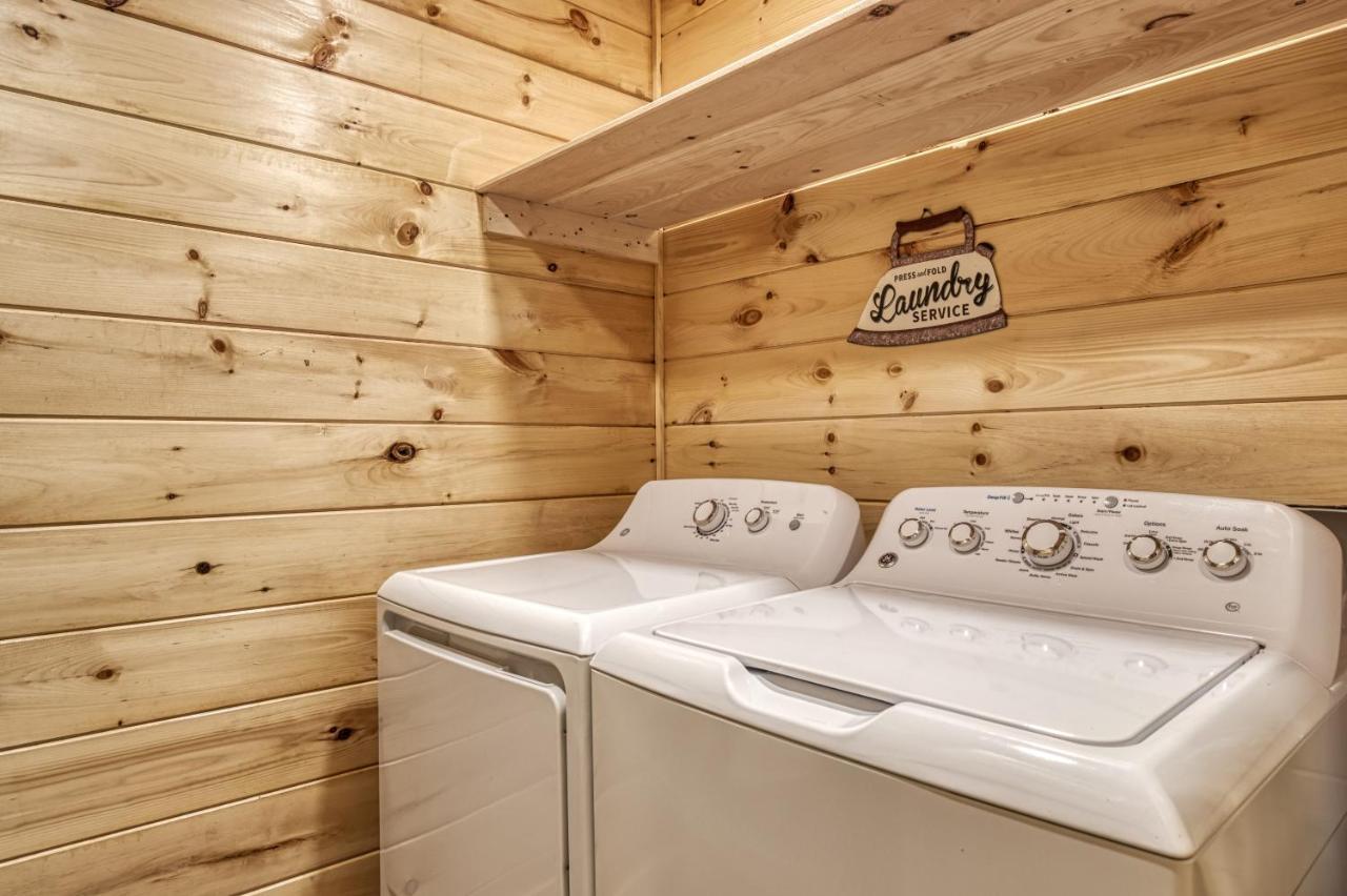 Hidden Creek, Pool Table, Hot Tub, 1089 Free Tickets Each Paid Day, Dollywood And More Gatlinburg Eksteriør billede