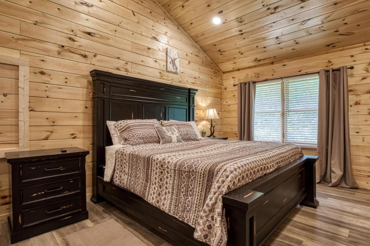 Hidden Creek, Pool Table, Hot Tub, 1089 Free Tickets Each Paid Day, Dollywood And More Gatlinburg Eksteriør billede