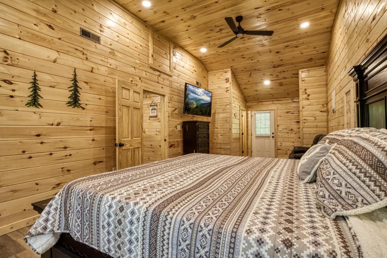 Hidden Creek, Pool Table, Hot Tub, 1089 Free Tickets Each Paid Day, Dollywood And More Gatlinburg Eksteriør billede