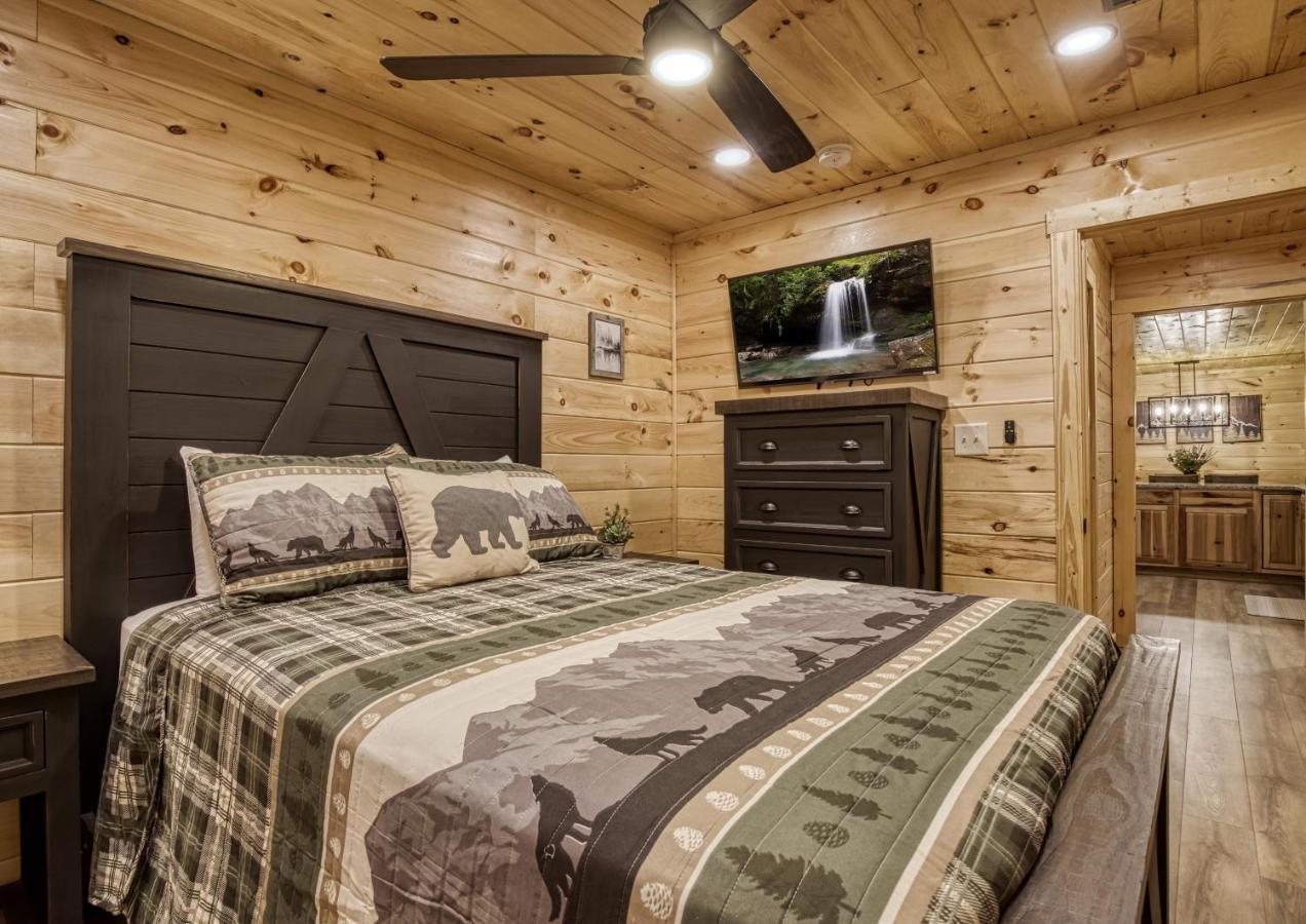Hidden Creek, Pool Table, Hot Tub, 1089 Free Tickets Each Paid Day, Dollywood And More Gatlinburg Eksteriør billede
